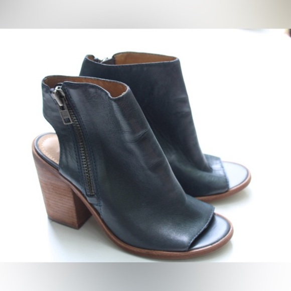 Steve Madden Terra booties - Picture 2 of 10